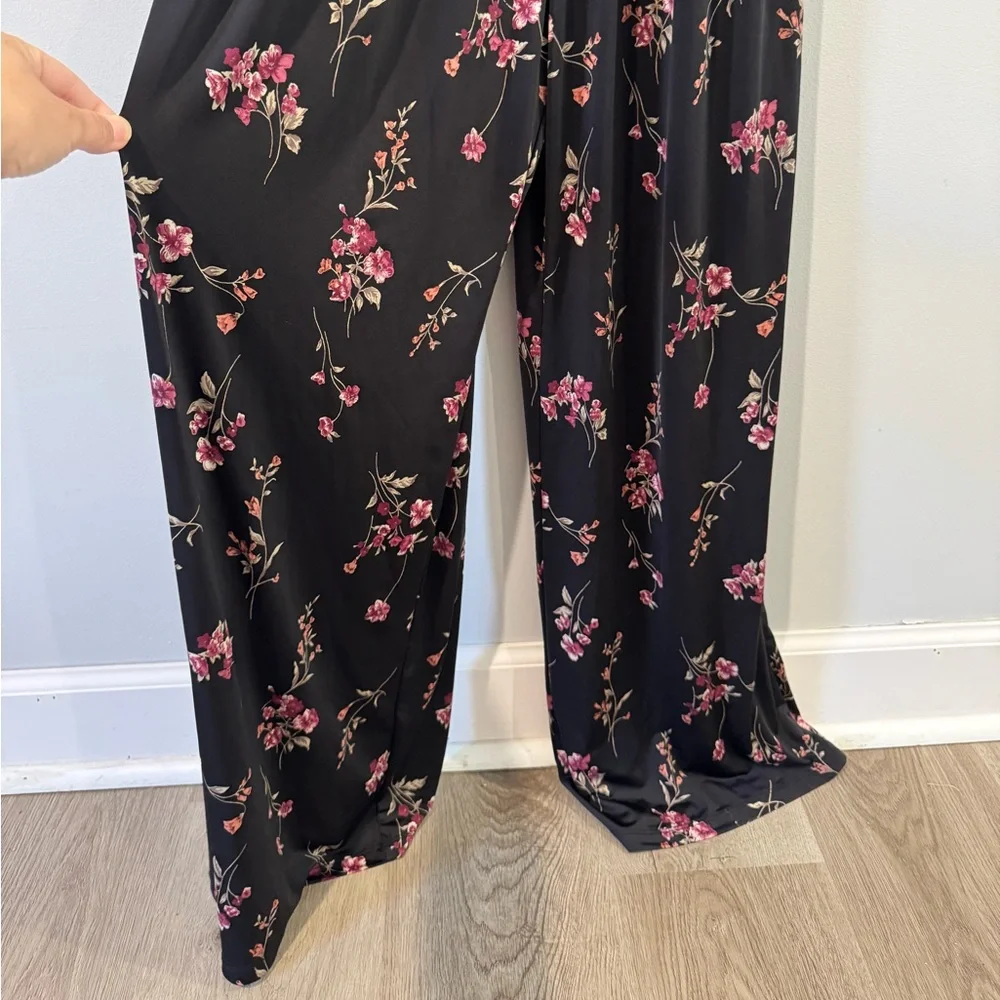NWT Kaileigh Black Wide Leg Jumpsuit with Pink Floral Design Size Small - Picture 2 of 5